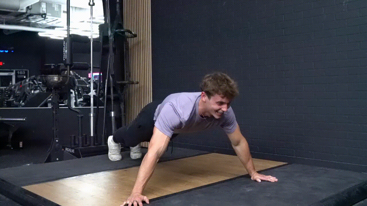 Animated demonstration of the Archer Push-up