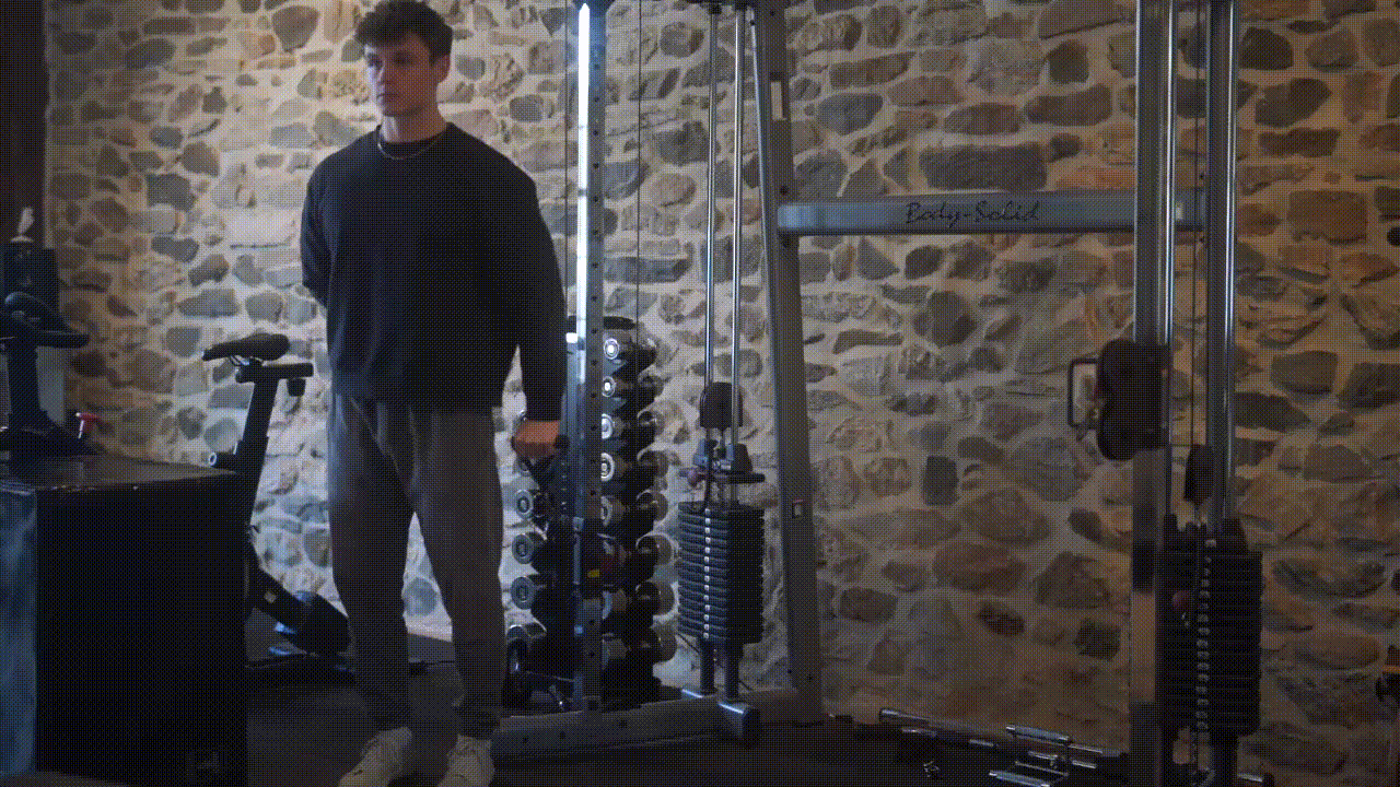 Animated demonstration of the Cable Front Raise