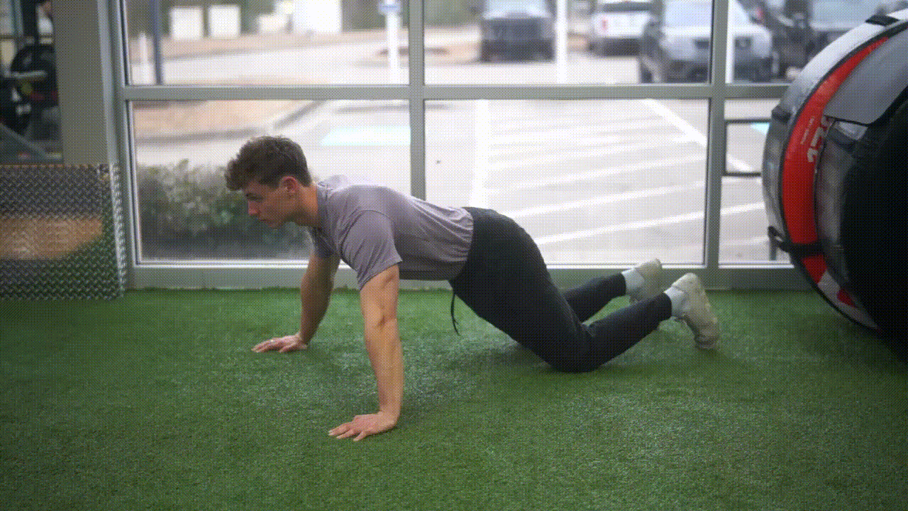 Animated demonstration of the Knee Wide Push-up