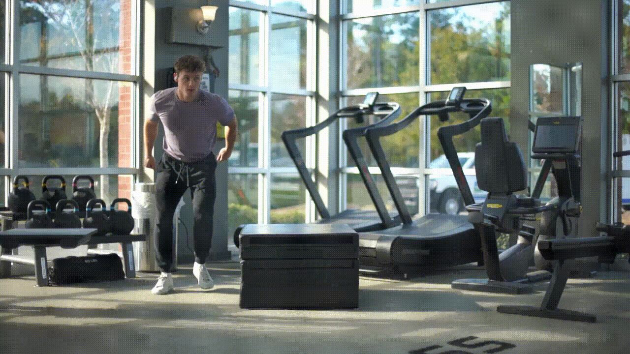 Animated demonstration of the Box Lateral Jumps