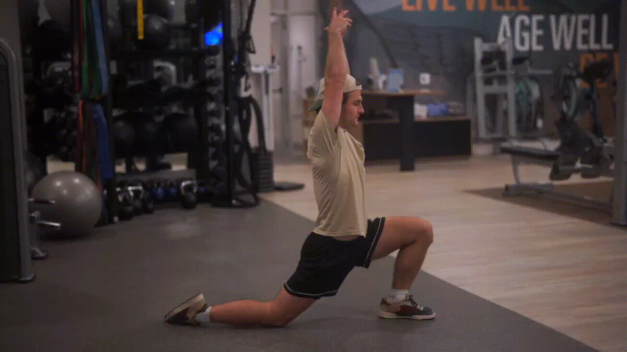 Animated demonstration of the Low Lunge Stretch