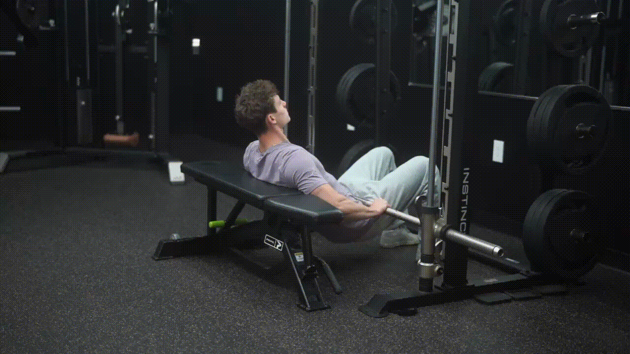 Animated demonstration of the Smith Machine Hip Thrust
